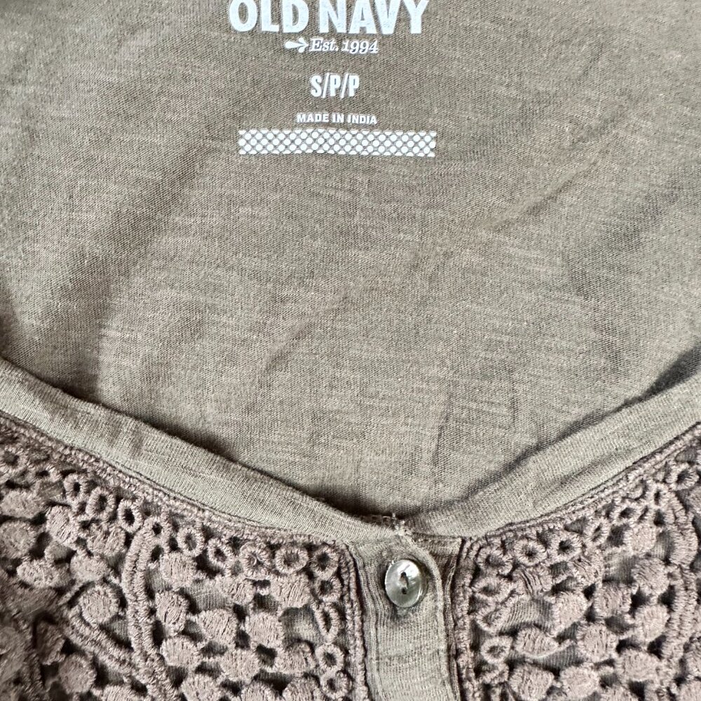 Old Navy Army Green Top Lace Front Short Sleeved Top V-Neck Buttons Boho Top - Picture 5 of 5
